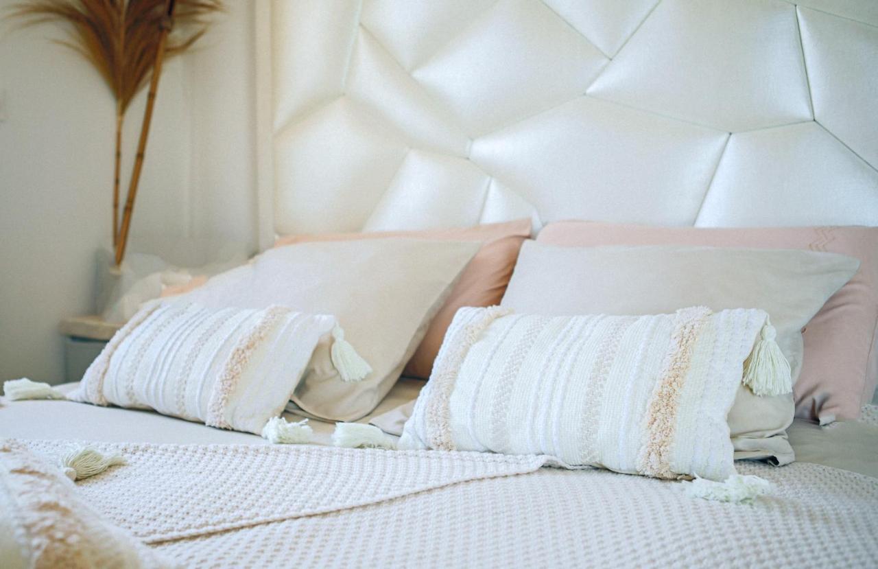 Villa Cocoon - Love Room Cocooning & 50 Nuances Cuges-les-Pins Exterior foto